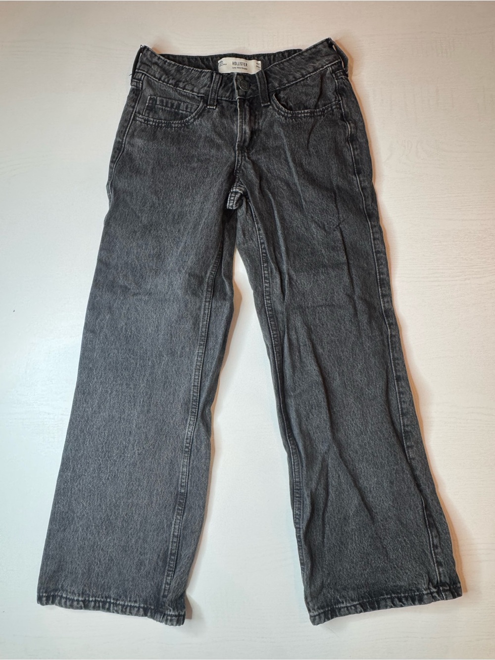 Hollister Women's Straight-Leg Jeans in Charcoal Black